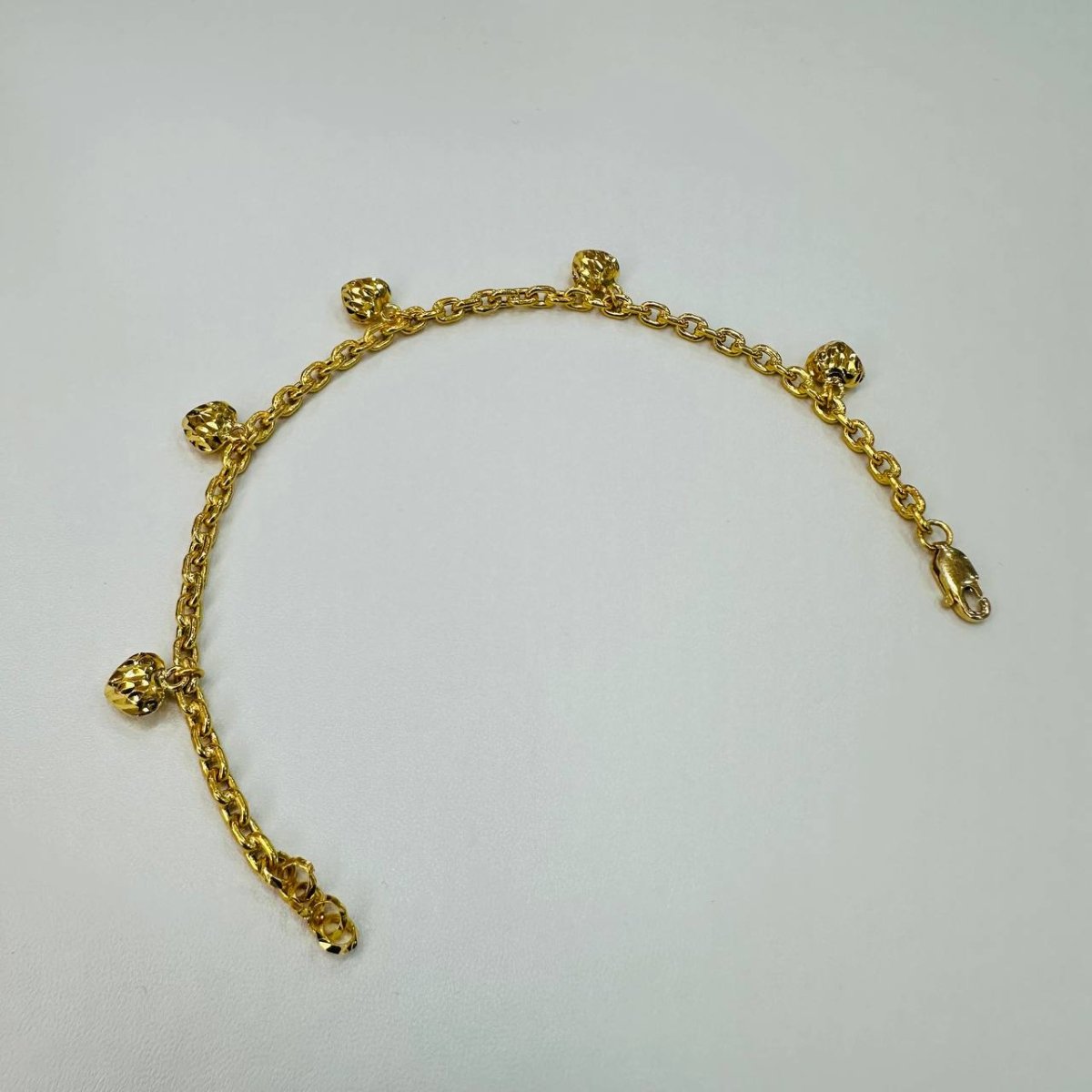 22k / 916 Gold Hollow Wan Zi Dangling Heart Bracelet - Best Gold Shop 22k gold 22k gold bracelet 916 gold Bracelets