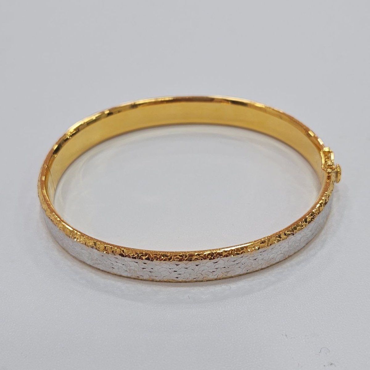 22k / 916 Gold Shimmer Cutting Bangle Elegant 2 tone - Best Gold Shop 22k gold 22k gold bracelet 916 gold Bracelets