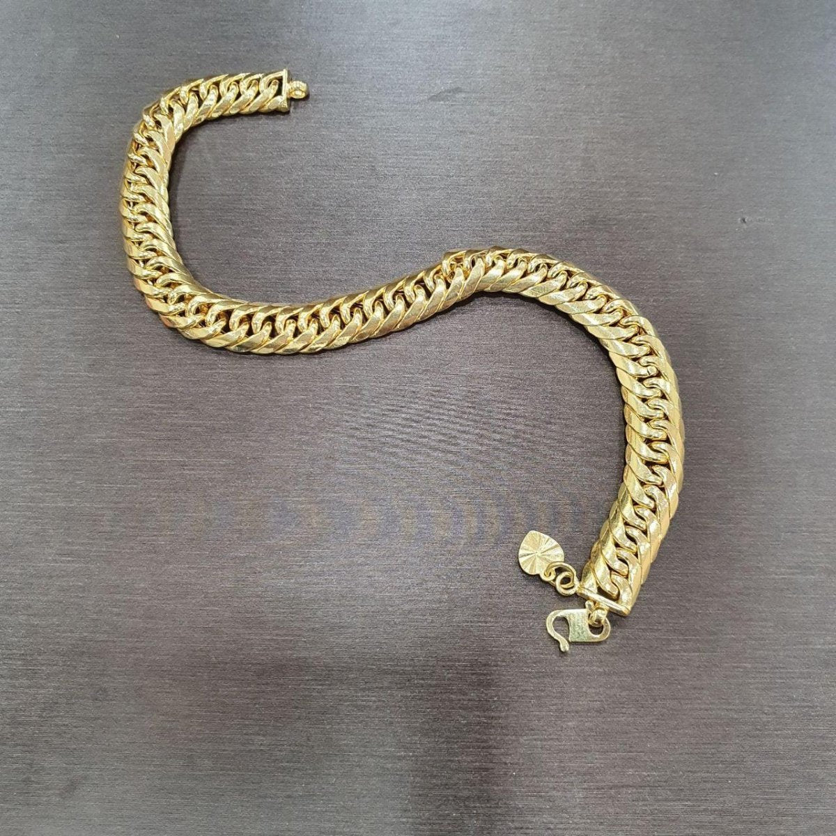 22k / 916 Gold Shiny Unisex Bracelet by Best Gold Shop916 goldBest Gold Shop