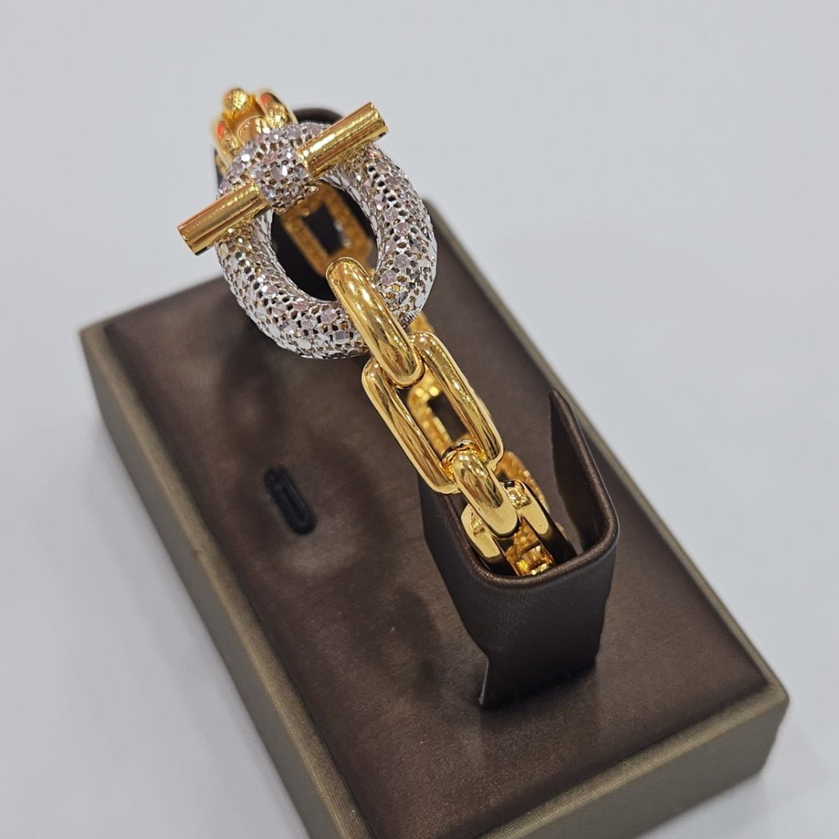 22k / 916 Gold Simple and Elegant Design Bangle - Best Gold Shop 22k gold 22k gold bracelet 916 gold Bracelets