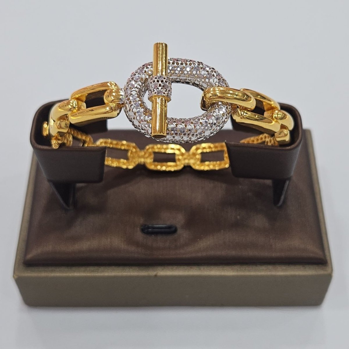 22k / 916 Gold Simple and Elegant Design Bangle - Best Gold Shop 22k gold 22k gold bracelet 916 gold Bracelets