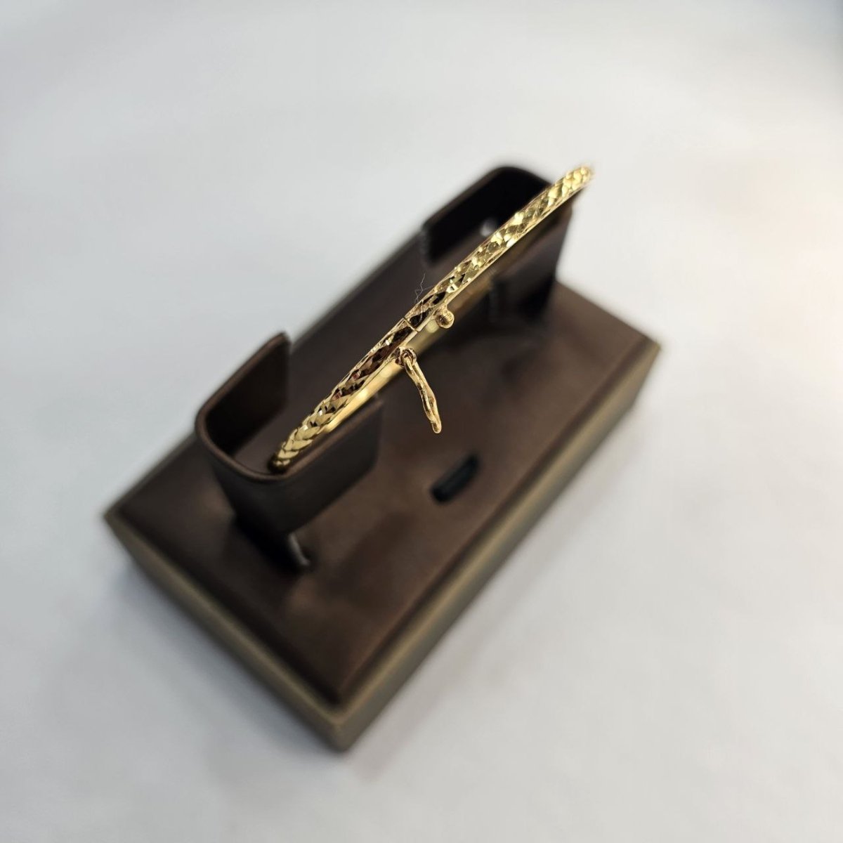 22k / 916 Gold Slim Cutting Design Bangle V2 by Best Gold Shop - Best Gold Shop 22k gold 22k gold bangle 22k gold bracelet Bracelets