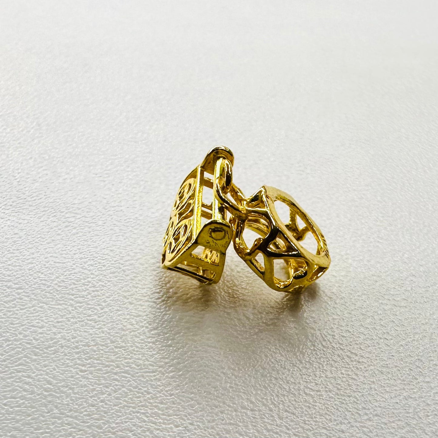 22k / 916 Gold Money Bag Charm / Pendant - 22k gold 22k Gold Charms 22k gold pendant Charms & Pendants