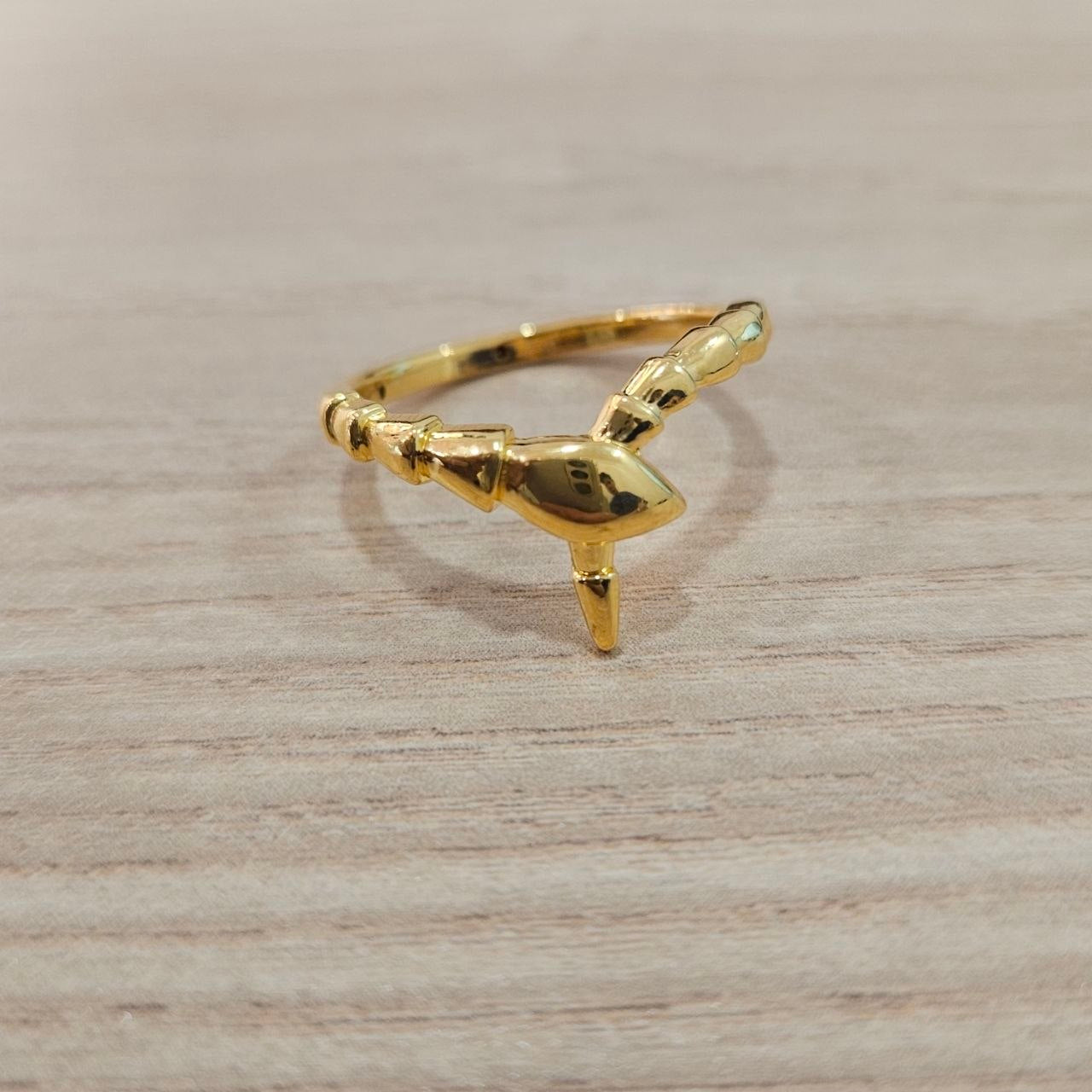 916 Gold Naga Snake Dragon Ring Feather Light