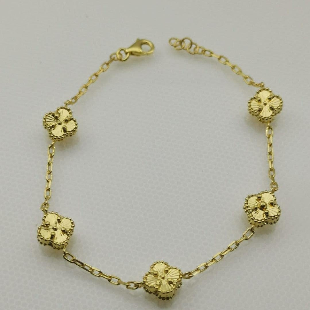 https://bestgoldshop.asia/products/22k-916-gold-clover-leaf-bracelet<br />
<br />
22k / 916...