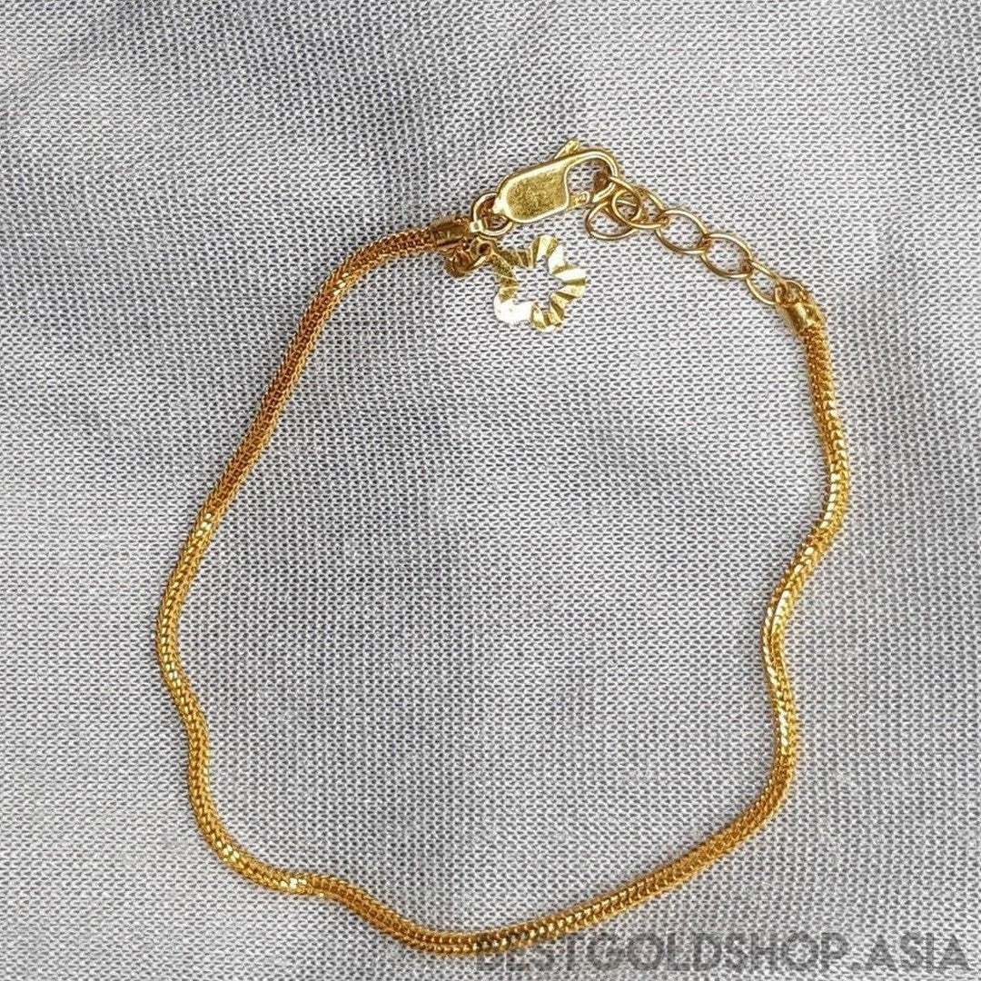 https://bestgoldshop.asia/products/916-22k-gold-charm-bracelet-by-best-gold-shop<br />
<br />
916 / 22k...