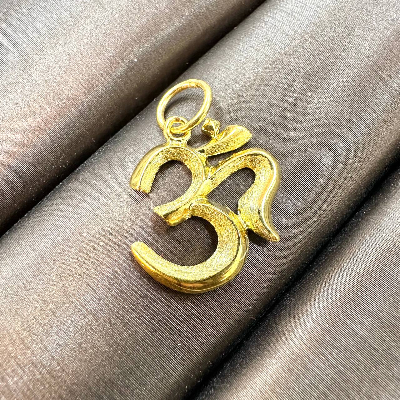 Gold Jewelry and the Significance of the Om Pendant โ Sg Gold Shop