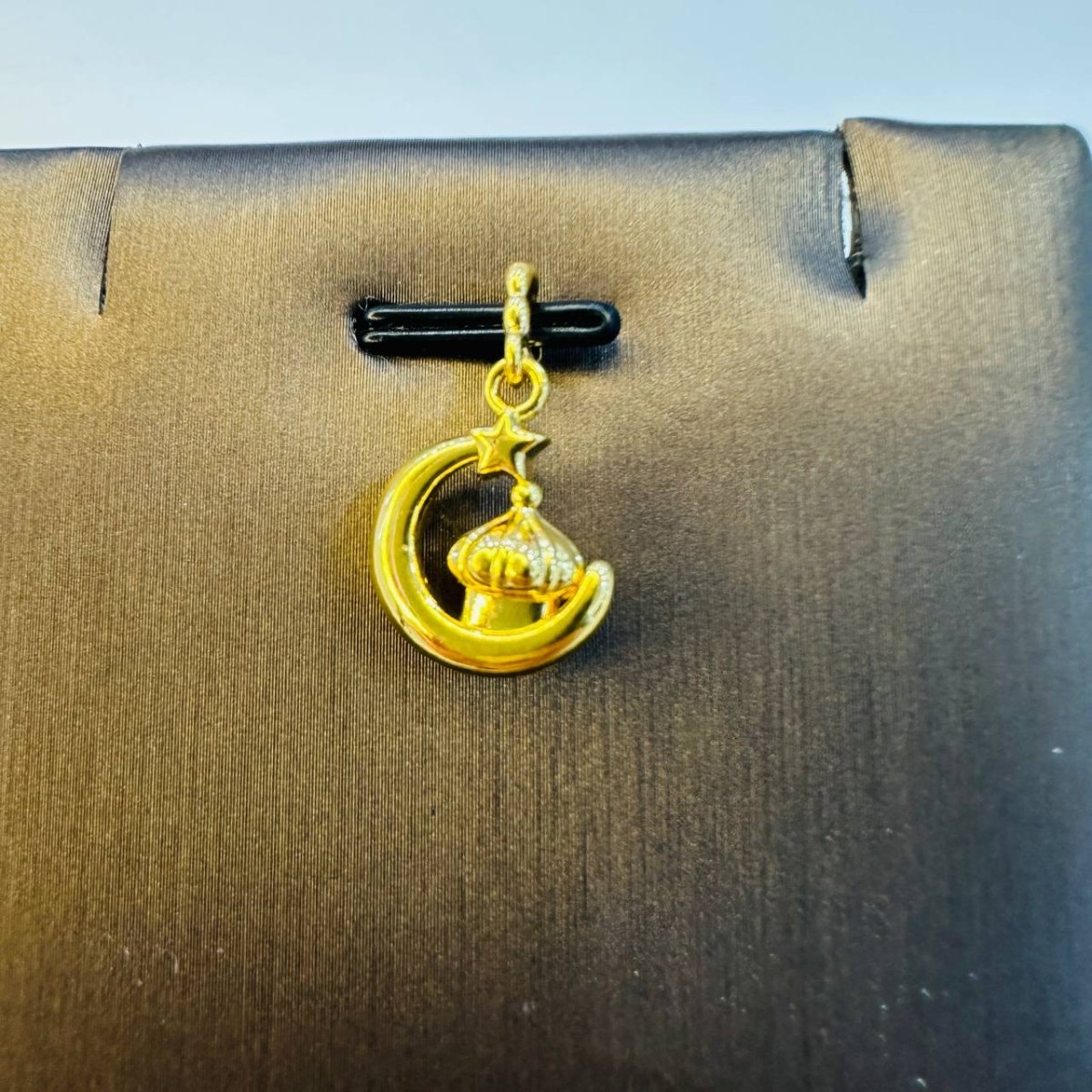 22k / 916 Gold 0.26 to 0.35 grams Grand Pendant and Charms - 22k gold 22k Gold Charms 22k gold pendant Charms & Pendants