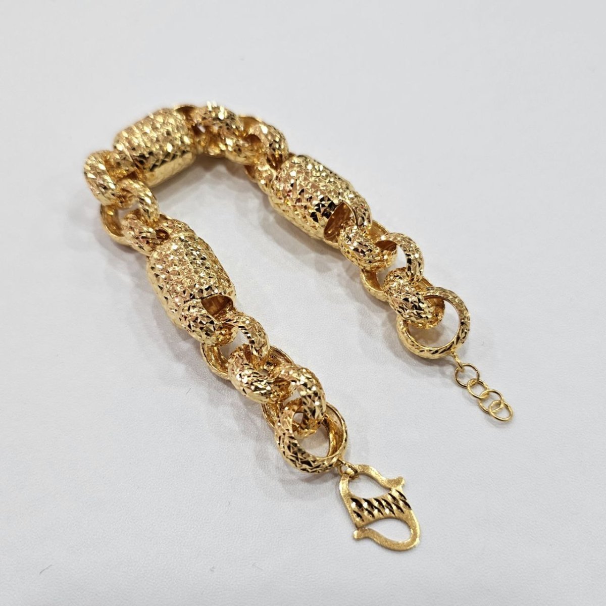 22k / 916 Gold Bold Chain Barrel Gold Bracelet by Best Gold Shop - Best Gold Shop 22k gold 22k gold bracelet 916 gold Bracelets