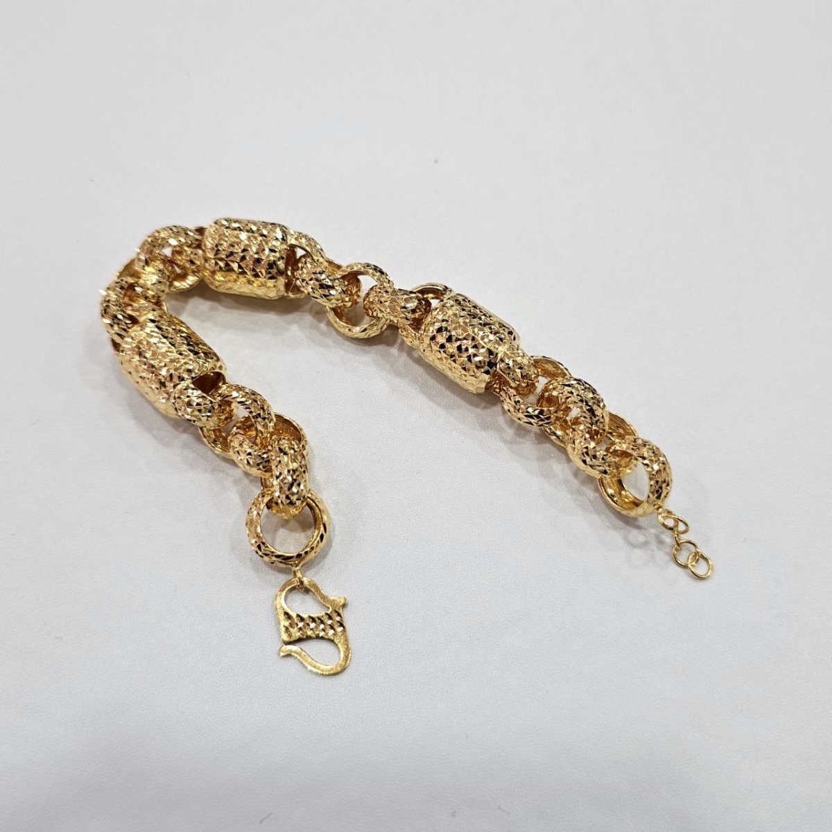 22k / 916 Gold Bold Chain Barrel Gold Bracelet by Best Gold Shop - Best Gold Shop 22k gold 22k gold bracelet 916 gold Bracelets