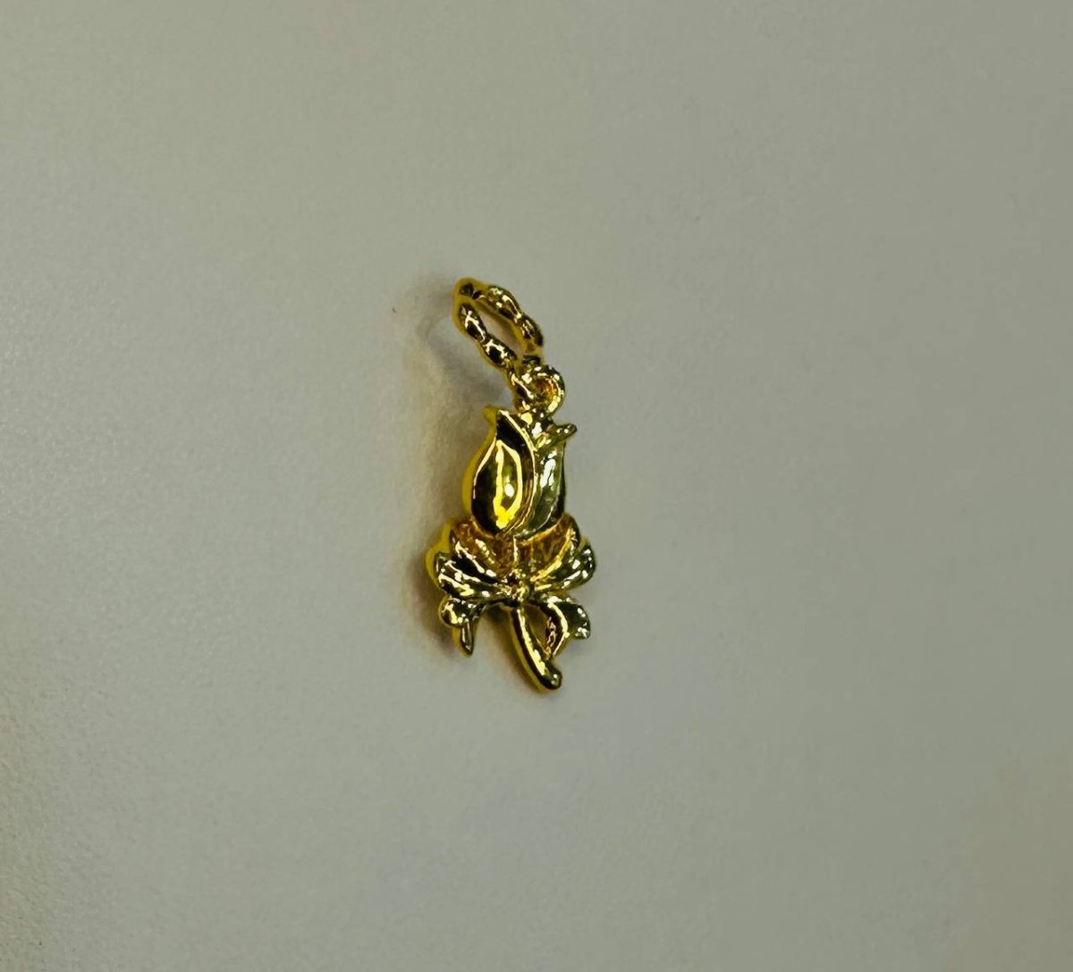 22K / 916 Gold Different Design 0.13 to 0.25 grams Weight Pendants and Charms - 22k gold pendant Charms & Pendants