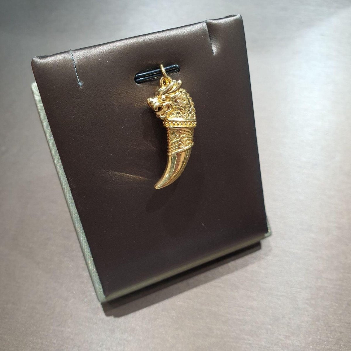 22k / 916 Gold Dragon Tooth Pendant - Best Gold Shop 22k gold 22k gold pendant 916 gold Charms & Pendants