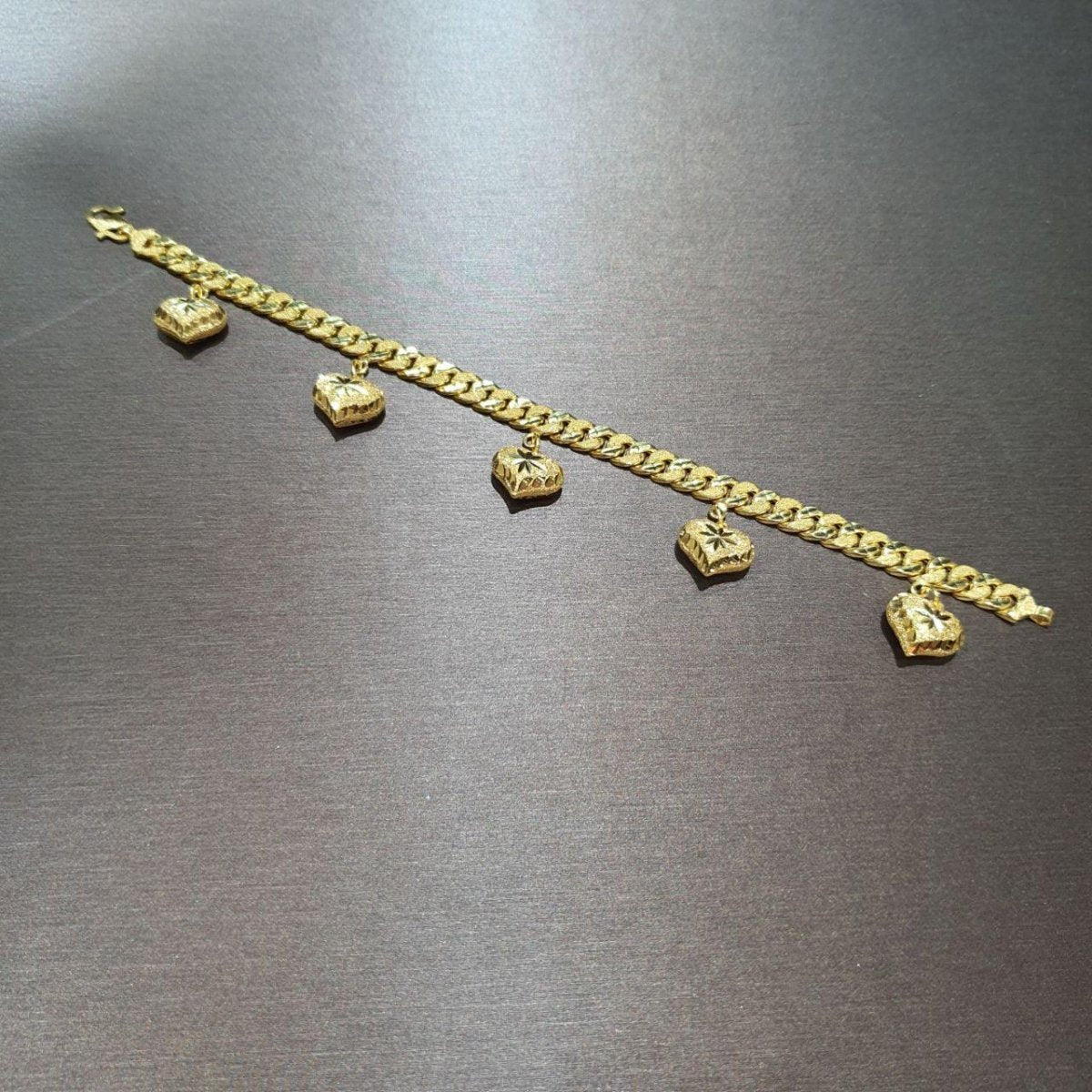 22k / 916 Gold Milo Dangling Heart Bracelet - Best Gold Shop 22k gold 22k gold bracelet 916 gold Bracelets