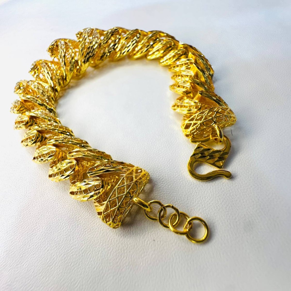22k / 916 Gold Snake Belly Bracelet Version 2 - Best Gold Shop 22k gold 22k gold bracelet 916 gold Bracelets
