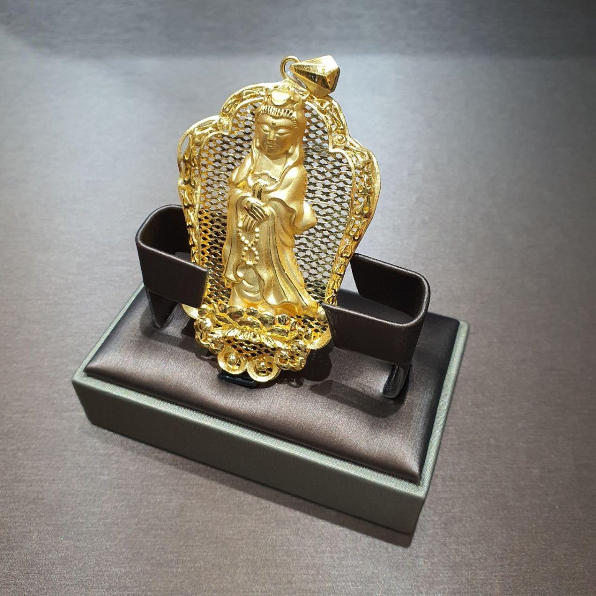 24k / 999 Gold Guan Yin Pendant - Best Gold Shop 24k gold 24k gold Pendant 999 gold Charms & Pendants