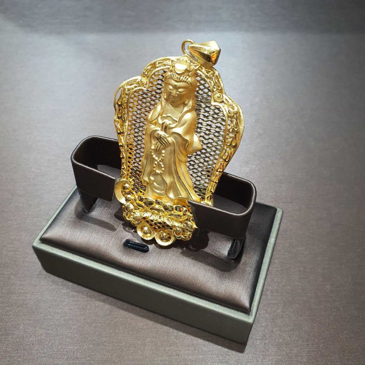 24k / 999 Gold Guan Yin Pendant - Best Gold Shop 24k gold 24k gold Pendant 999 gold Charms & Pendants