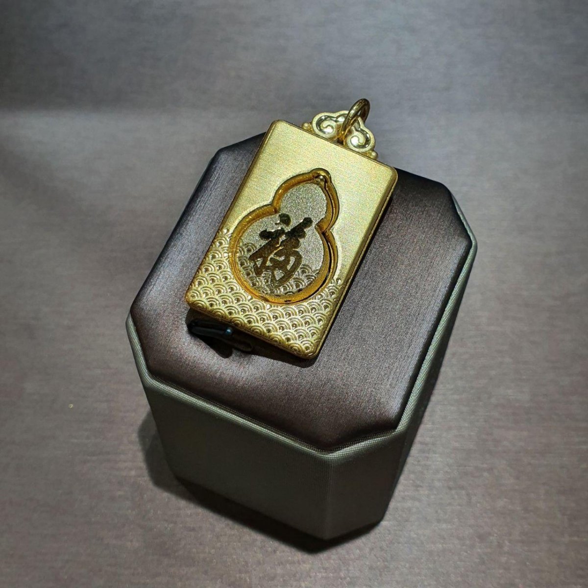 24k / 999 Gold Hulu Pendant Moveable - Best Gold Shop 24k gold 24k gold Pendant 999 gold Charms & Pendants