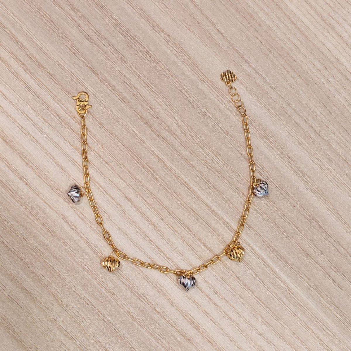 916 Gold Bracelet Wan Zi Dangling Heart 2 ToneBraceletsBest Gold Shop