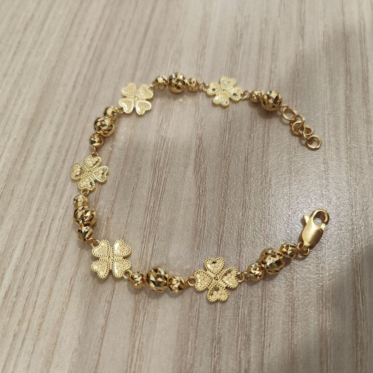 916 gold four-leaf clover flower ball bracelet
