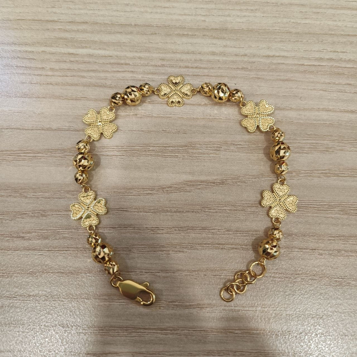 916 gold four-leaf clover flower ball bracelet