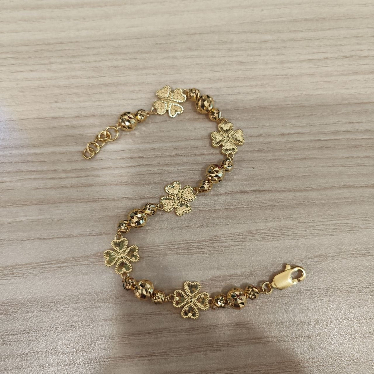 916 gold four-leaf clover flower ball bracelet