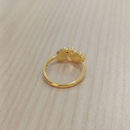 Rear view of 916 gold cross heart ring