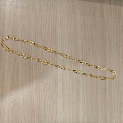 Side view of 916 Gold Diamond-Cut Fancy Link chain necklace.