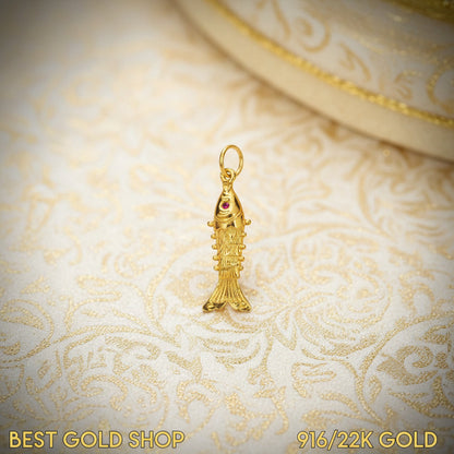 Alternate view of a 916 gold fighting fish pendant