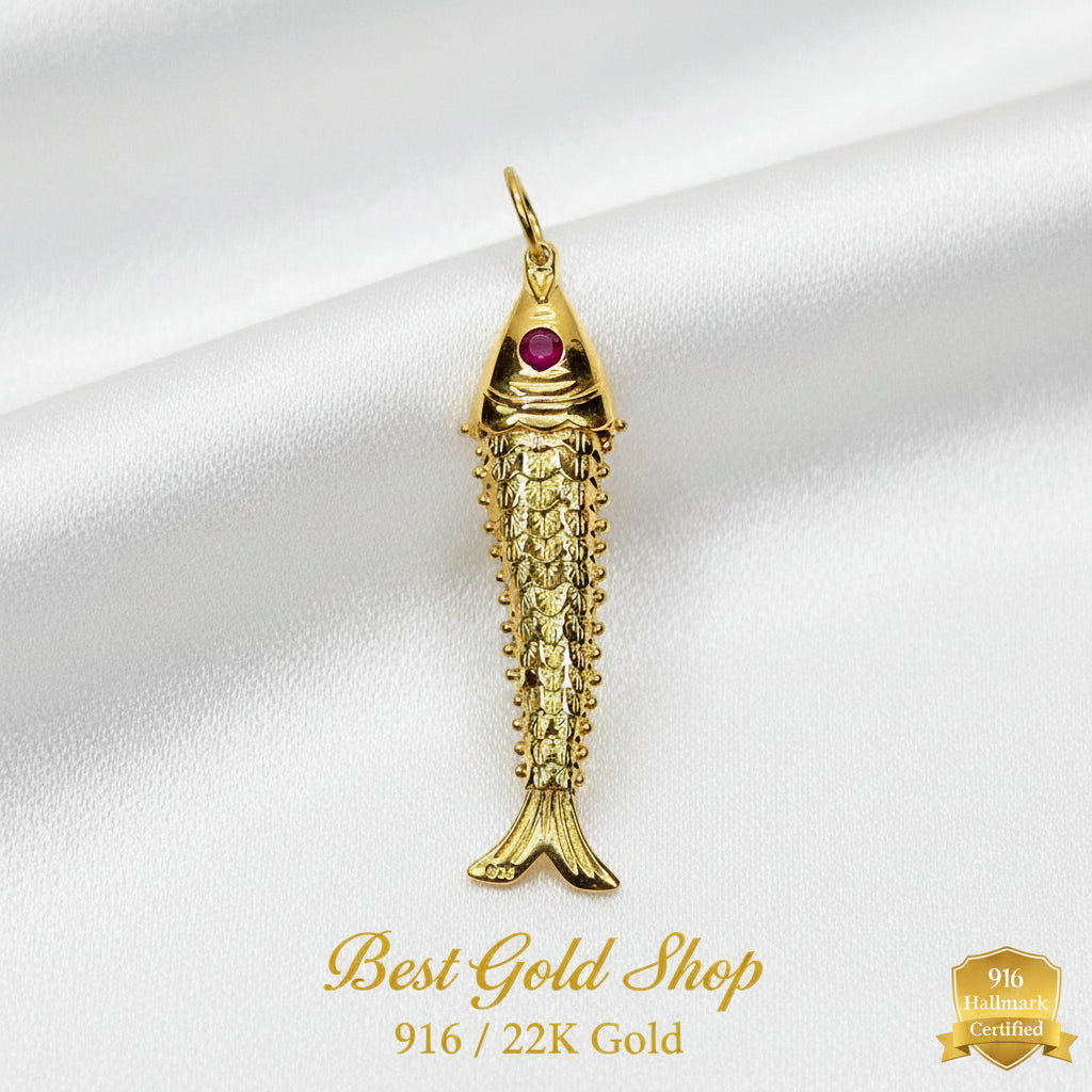 Bail detail on a 916 gold fighting fish pendant