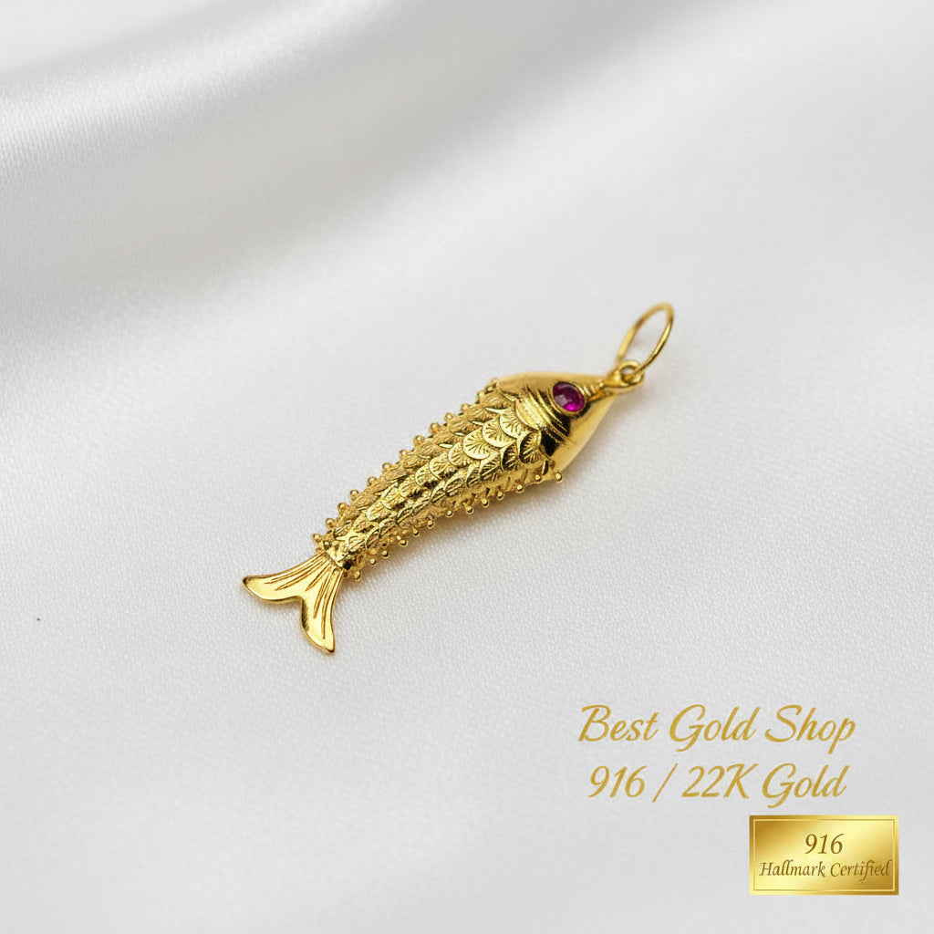 Polished detail of the 916 gold fighting fish motif