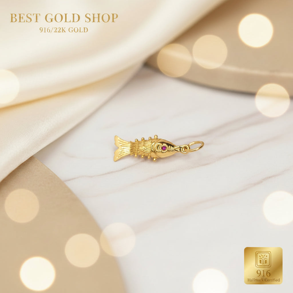 Side view of the 916 gold fighting fish pendant design