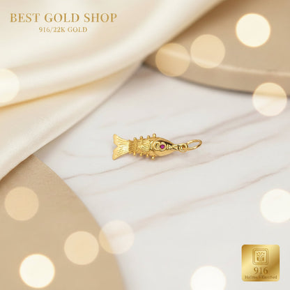 Side view of the 916 gold fighting fish pendant design