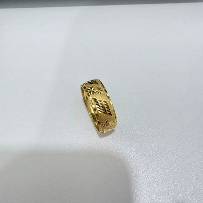 916 gold hollow sandy ring V1, upright star detail