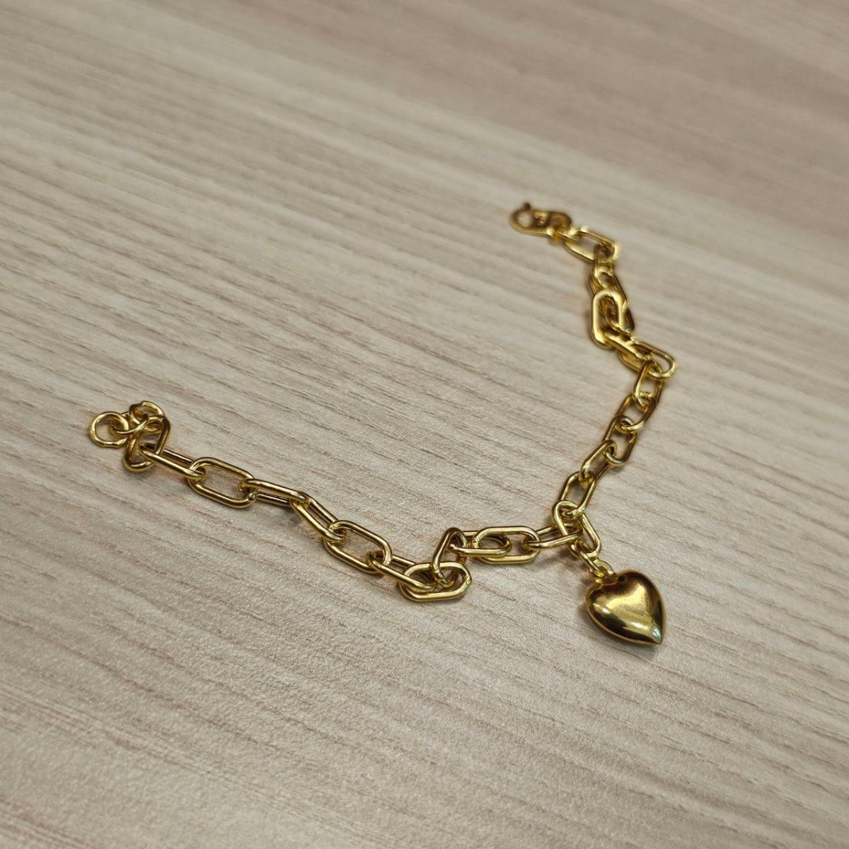 916 Gold Link Bracelet with Dangling Heart Version 2BraceletsBest Gold Shop