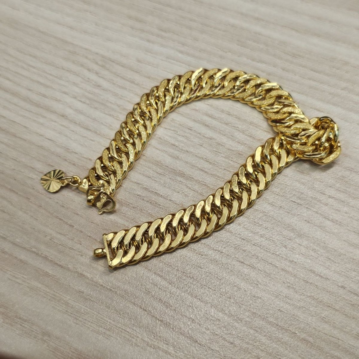 916 Gold Lipan Bracelet Light WeightBraceletsBest Gold Shop