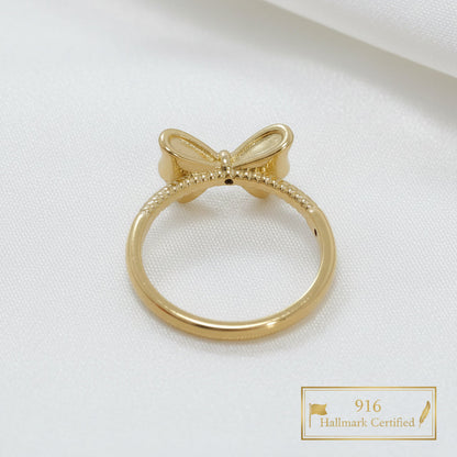 Rear view of 916 gold ribbon bow ring
