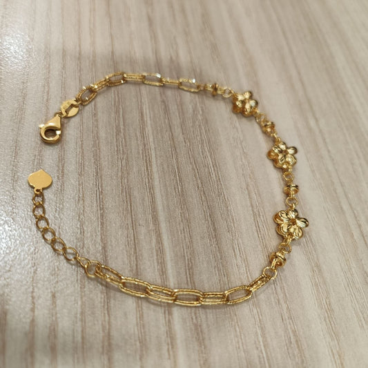 916 gold three-flower link bracelet full view