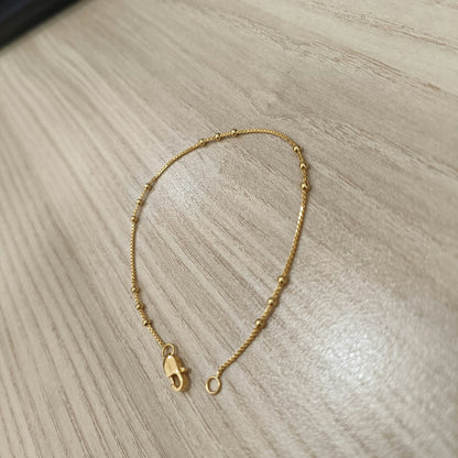 916 Gold Fancy Bead Station Bracelet – 17.5cm