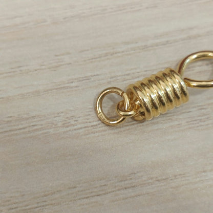 916 Gold Amulet Hook | Classic 22K Gold Accessory