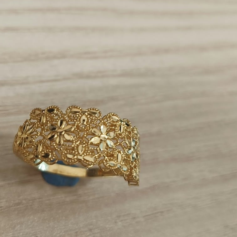 916 Gold Serenity Petal Ring | Elegant 22K Floral Design