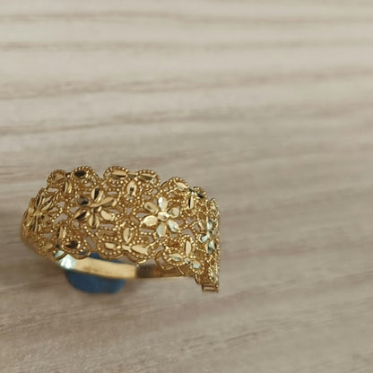 916 Gold Serenity Petal Ring | Elegant 22K Floral Design