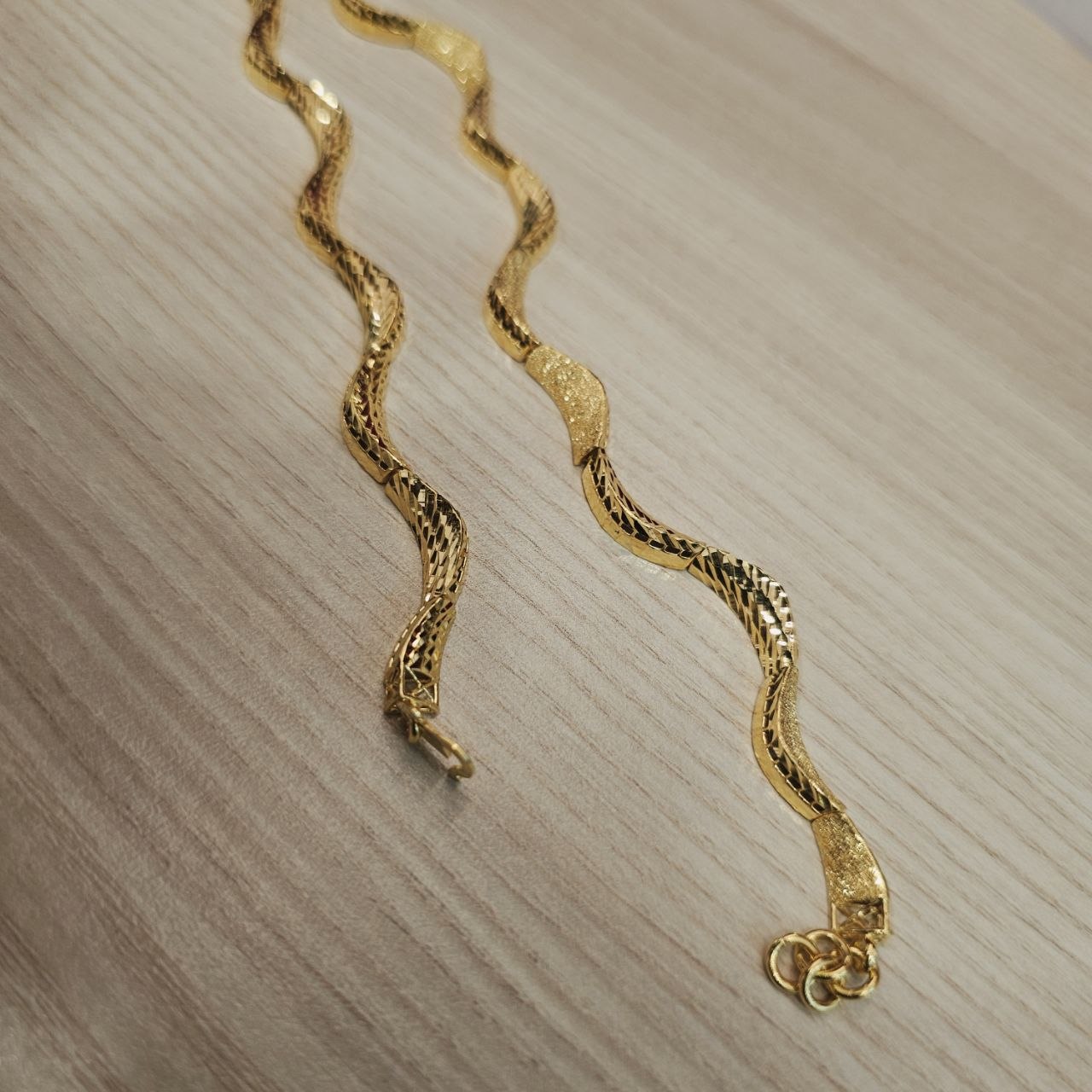 916 Gold Wavy Bracelet | New Design Elegant