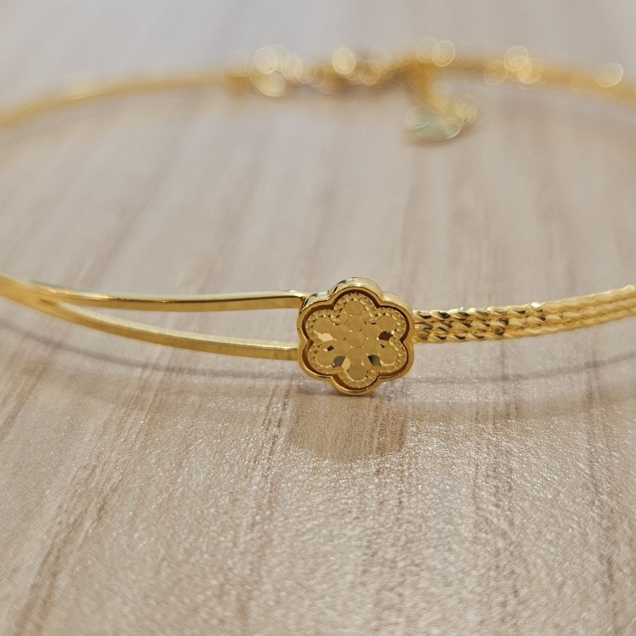 916 Gold Slim Bangle Light Weight