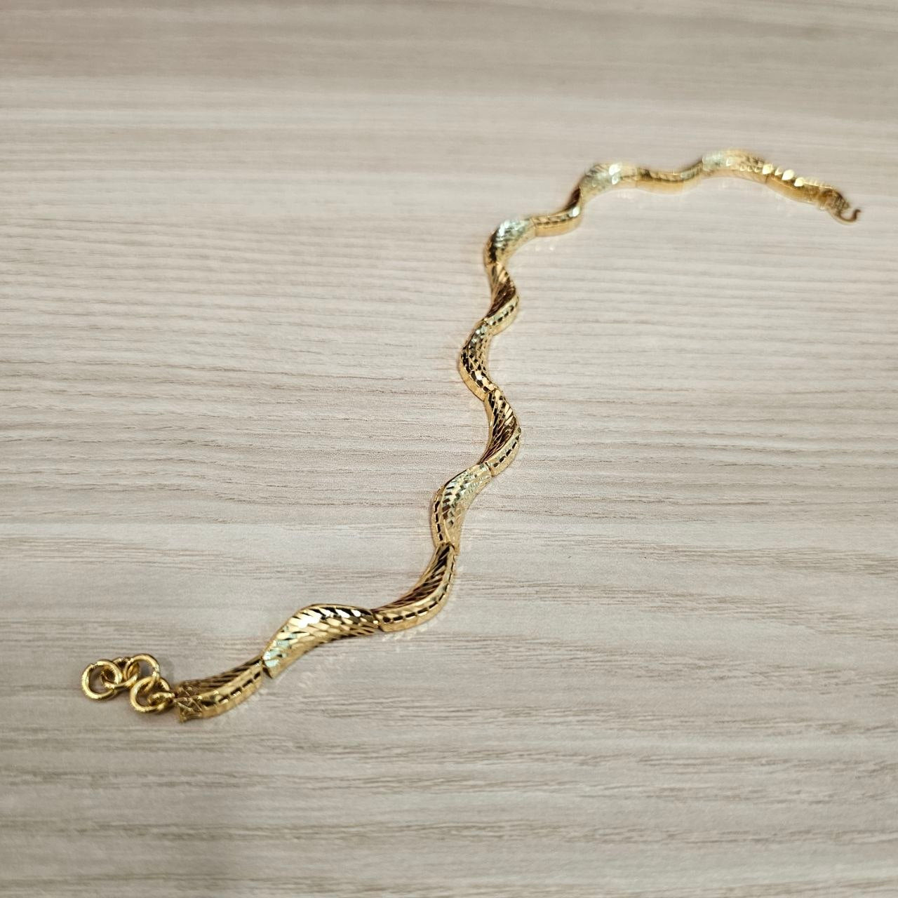 916 Gold Wavy Bracelet | New Design Elegant