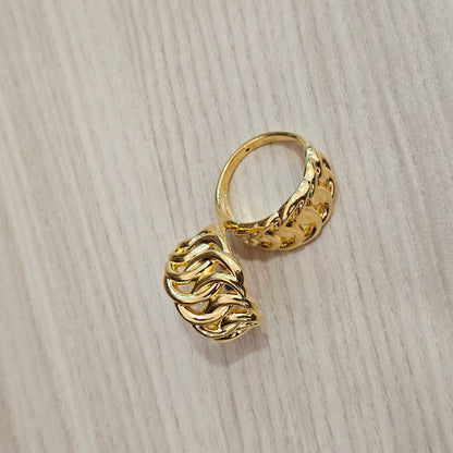 916 Gold Crescent Chain Ring Latest Design Bold and Feather Light