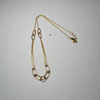 916 gold WanZi loop necklace with adjustable chain and oval links