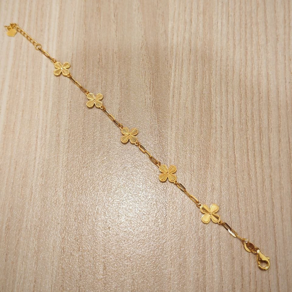 916 Gold Petal Link Bracelet | Elegant Floral-Inspired Design