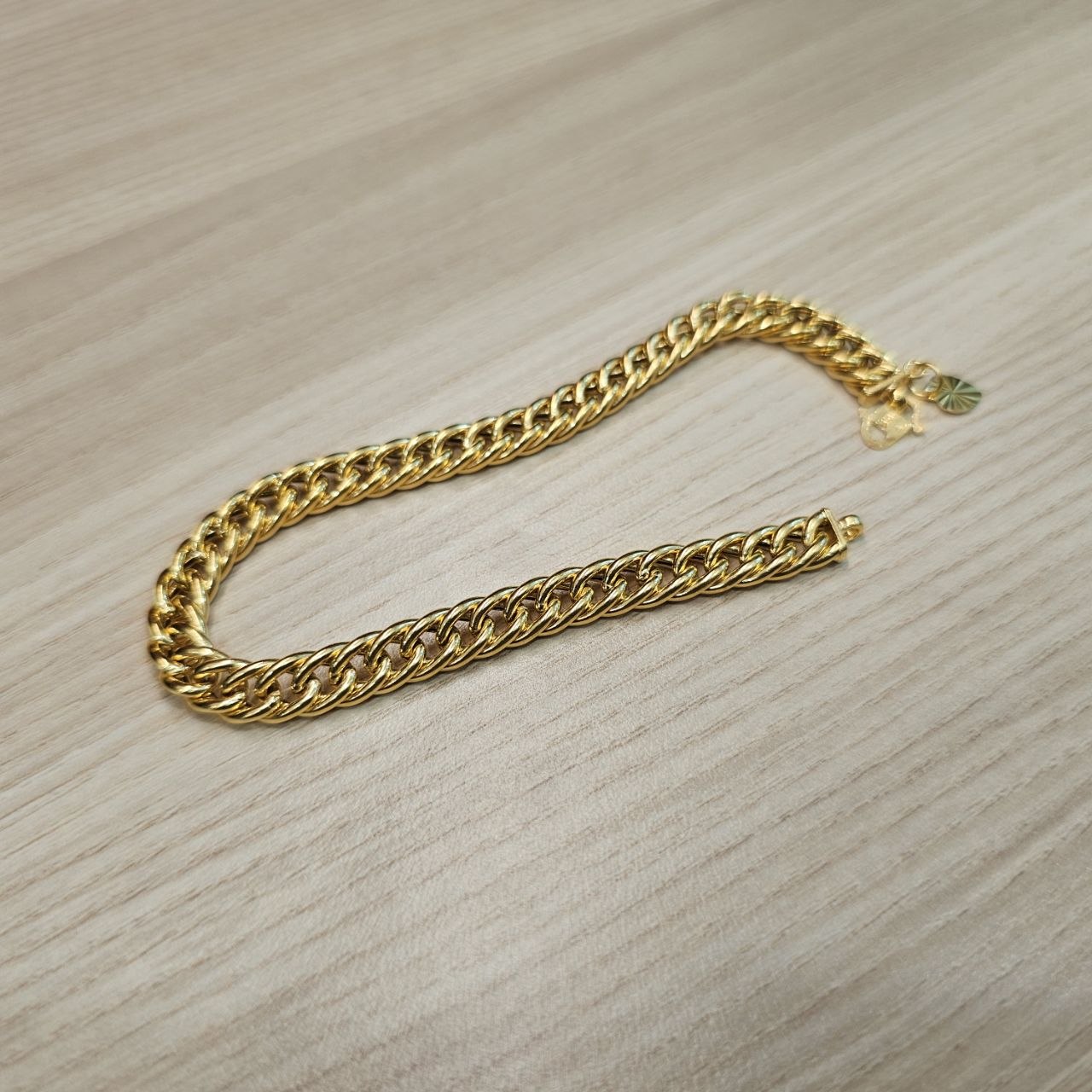 916 Gold Flat Spike Bracelet Unisex Design