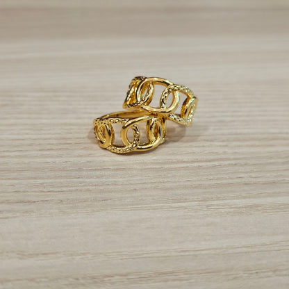 916 Gold Interlock Design Ring Latest Design and Feather Light