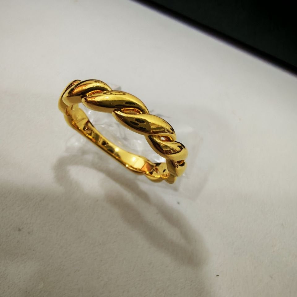 916 Gold Half Twisted Ring New Design Feather Light Rings